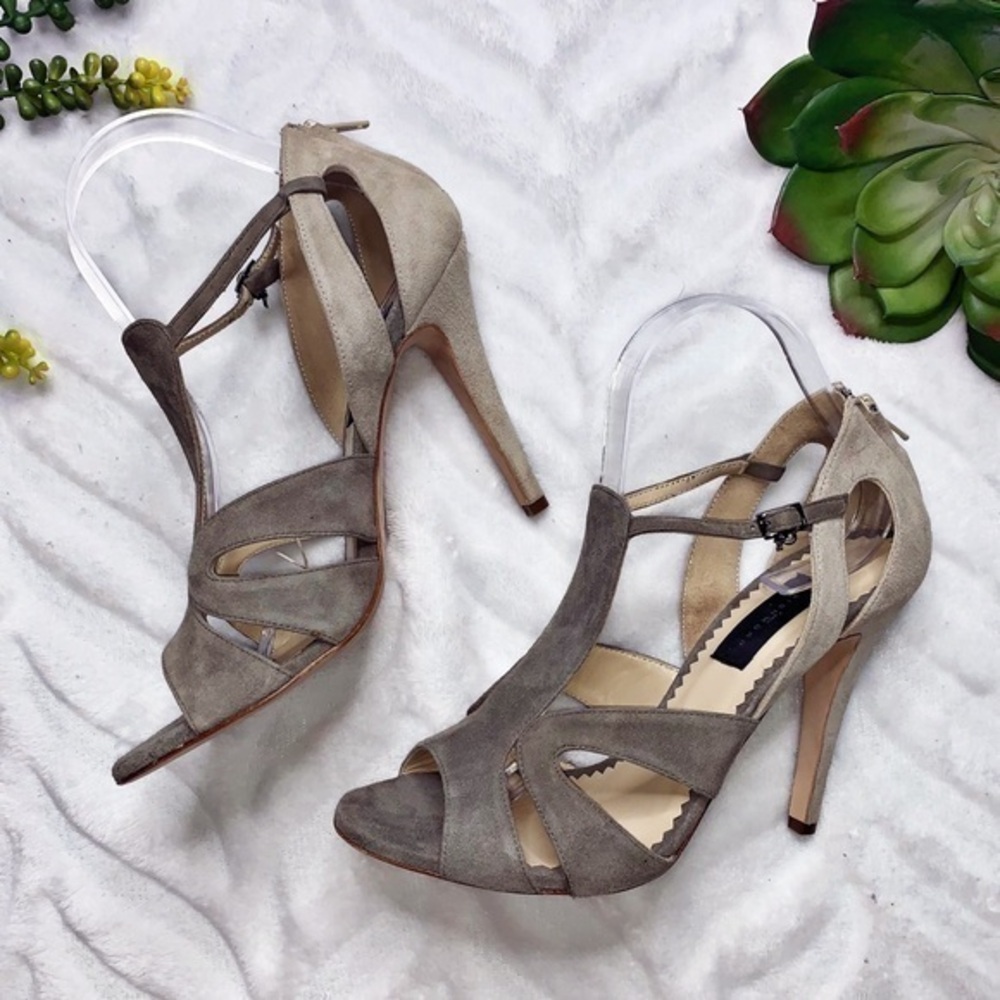 John Richmond NWOT Suede T-Strap Taupe Gray Stilettos Pumps Heels IT40/US10